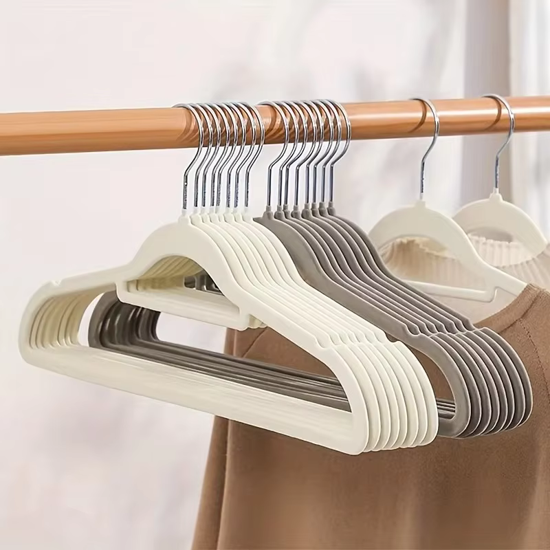 Velvet Non-Slip Clothing Hangers, 17 inches (45cm), 10pcs - HousesNice