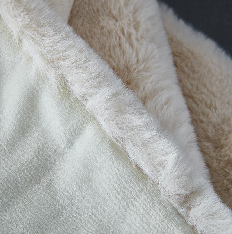 Cassilda Luxury Beige Chinchilla Faux Fur Throw Blanket - HousesNice